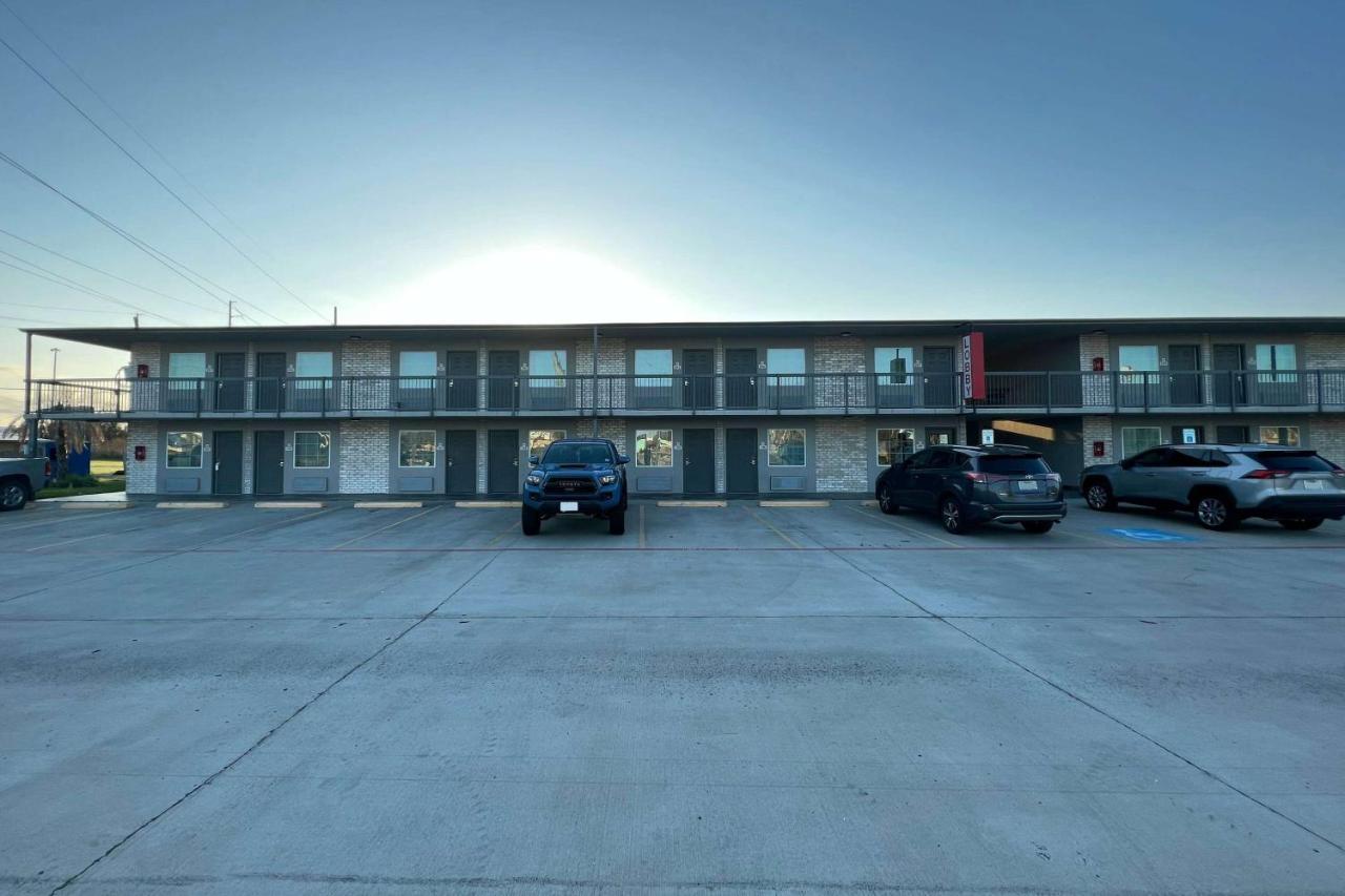Super 8 By Wyndham Sulphur South Exteriör bild